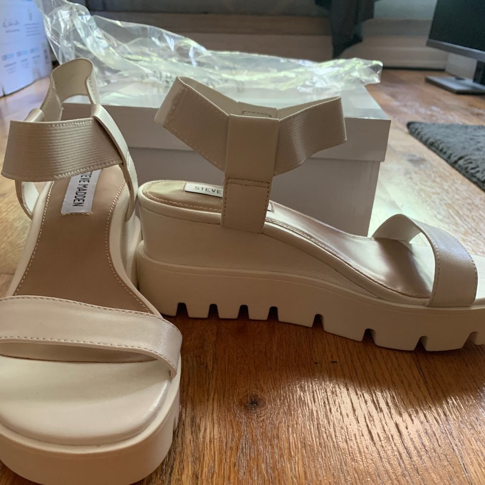 Steve Madden White Chunky Platform SandalS_SIZE 6M - Picture 1 of 5